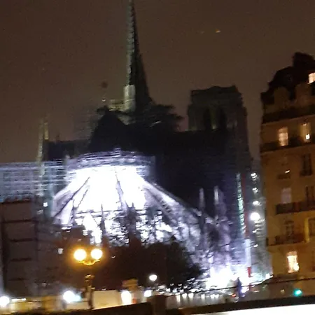 Studette 4 Apartament